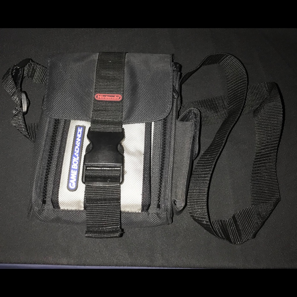 Gameboy advance side bag perfect early 2000’s vibe